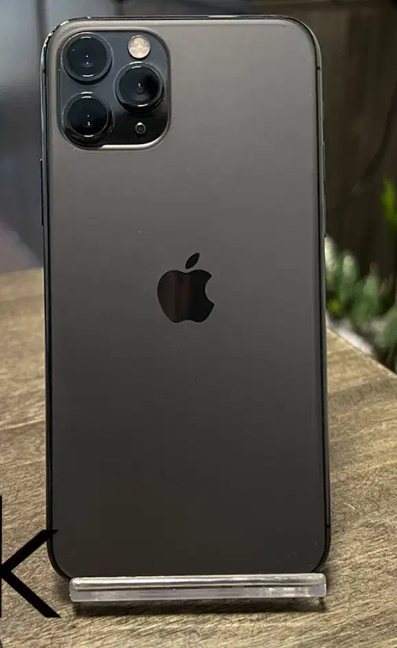 اپل iPhone 11 Pro با حافظهٔ ۲۵۶ گیگابایت|موبایل|کیش, |دیوار