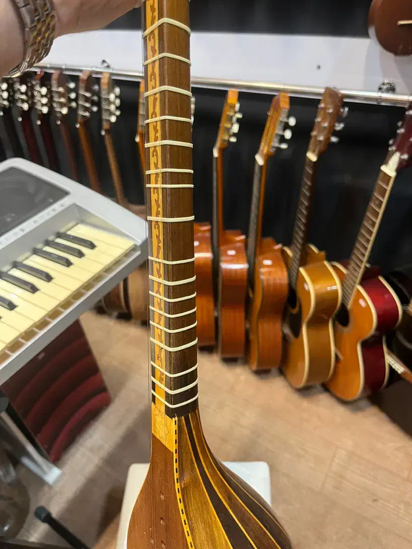 سه تار مهر خزان گالری موسیقی آرتیا پاساژ شهرسبز|سازهای سنتی|لاهیجان, انقلاب|دیوار