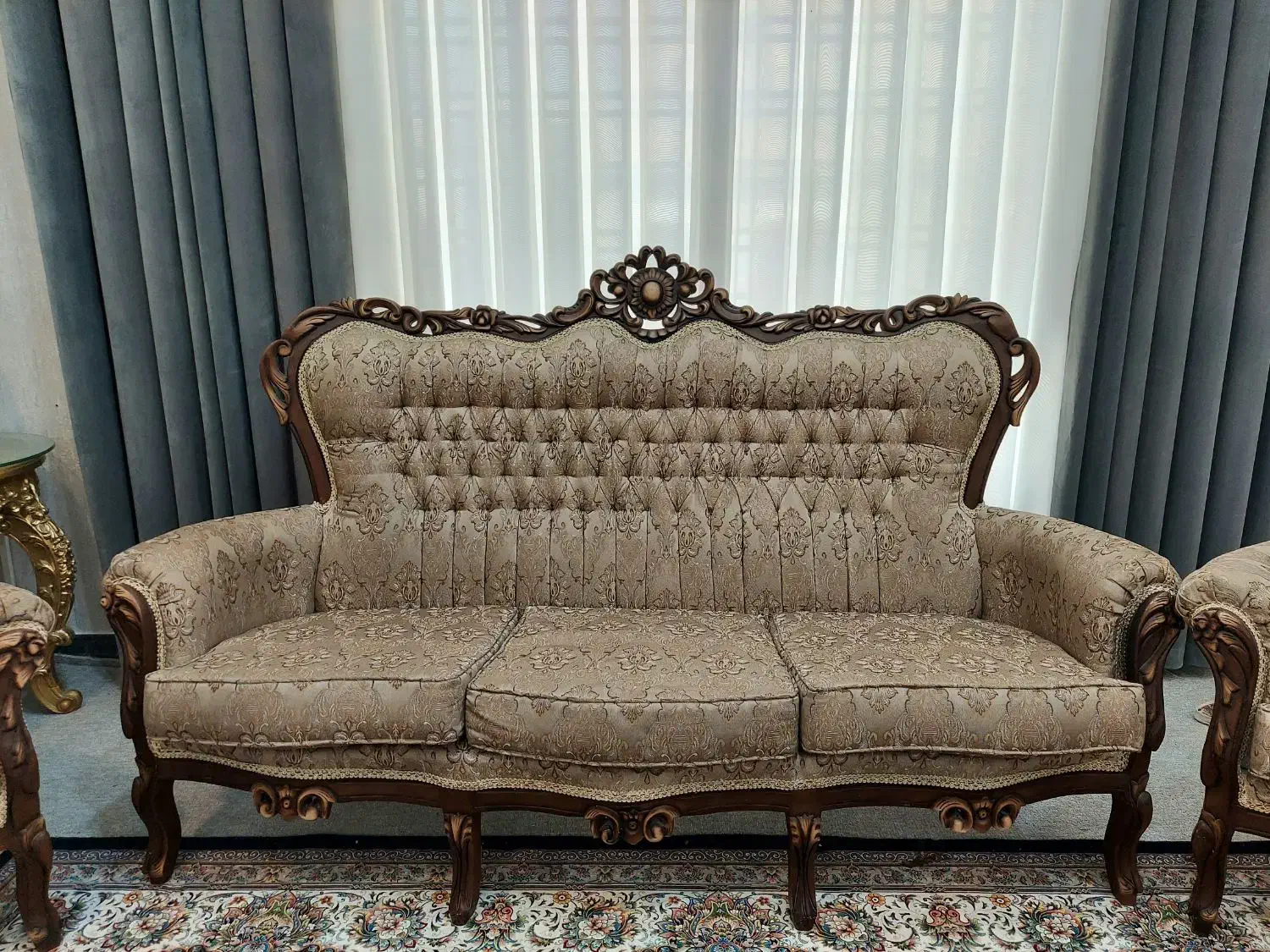 مبلمان ۹نفره سلطنتی درحد نو|مبلمان خانگی و میز عسلی|دوگنبدان, |دیوار