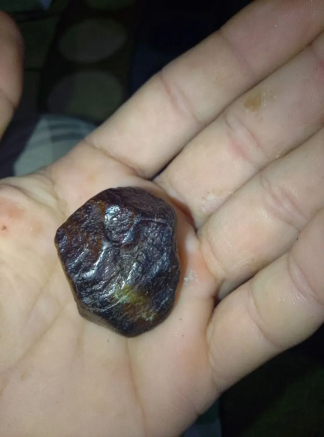 مشکوک به شهاب سنگ|جواهرات|میناب, |دیوار