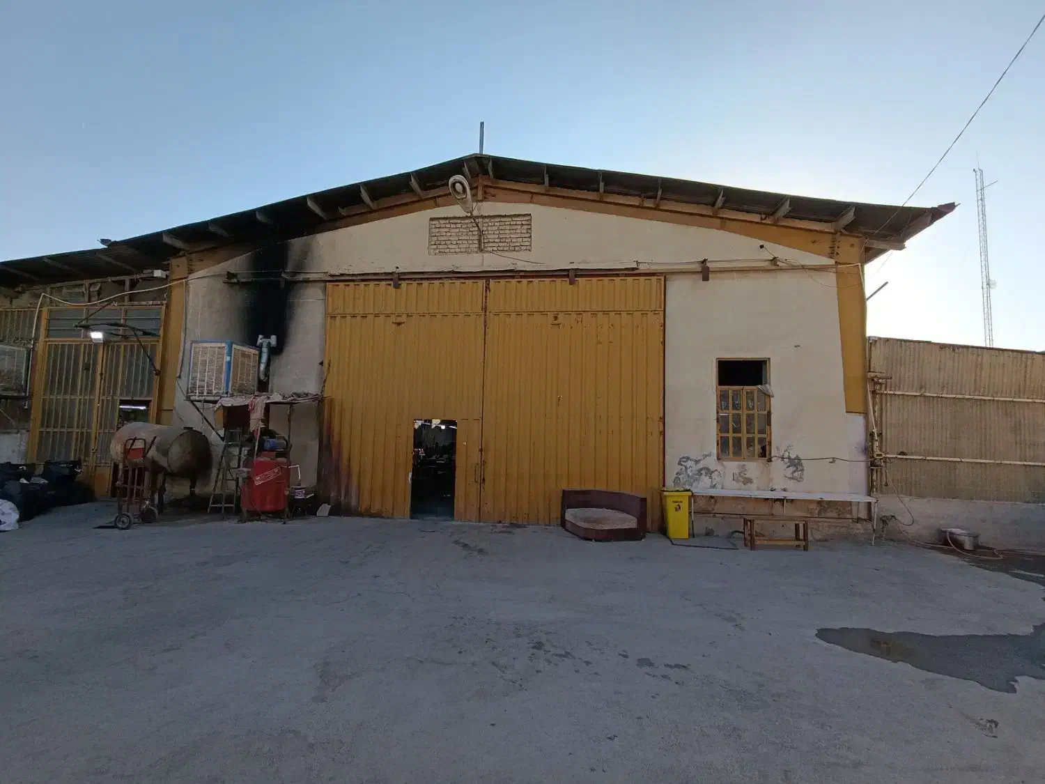 کارگاه صنعتی ۲۵۰۰متری با آب و برق و گاز|اجارهٔ دفتر صنعتی، کشاورزی، تجاری|اسلام‌شهر, شهرک واوان|دیوار