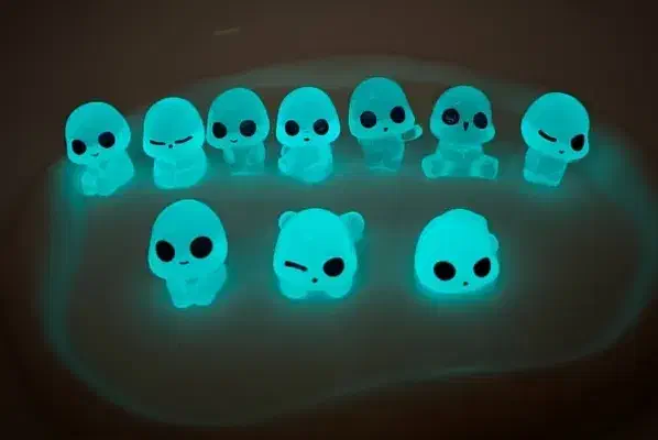 روح شبتاب|اسباب‌‌بازی|شیراز, میدان قائم|دیوار