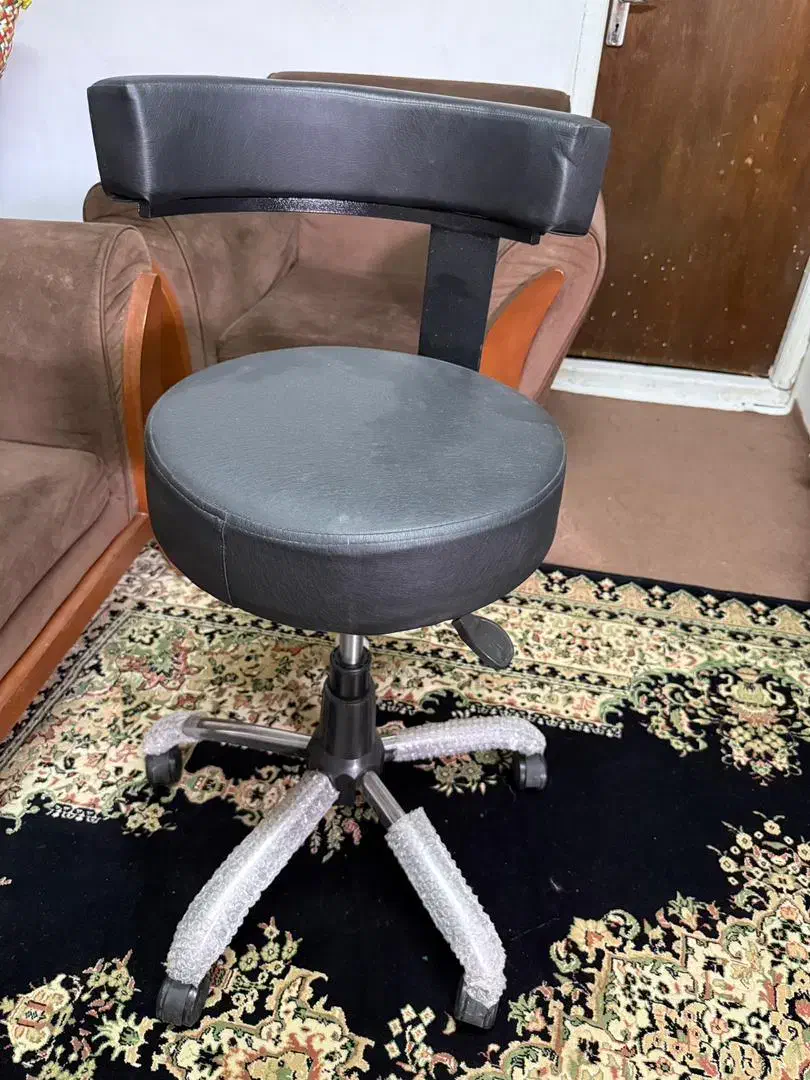 وسایل ناخون کاری|آرایشگاه و سالن‌های زیبایی|رشت, دیلمان|دیوار