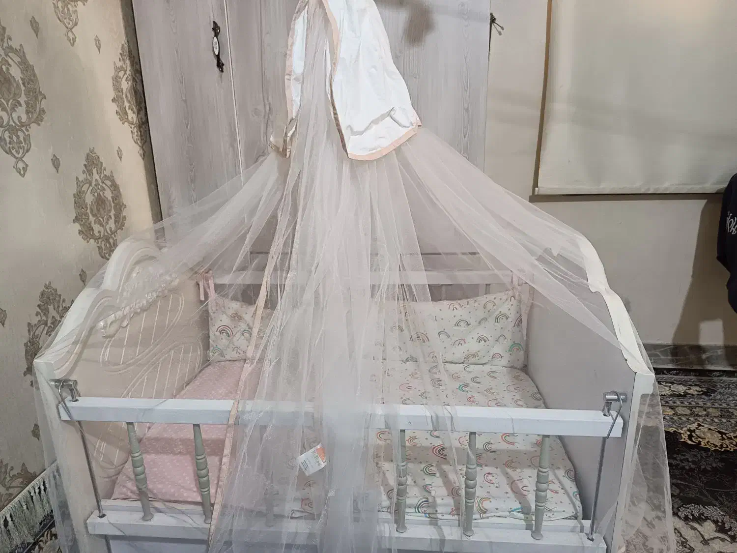 تخت گهواره شو کودک در تهران شهر قدس قلعه حسن خان|تخت و صندلی بچه|قدس, شهر‌قدس|دیوار