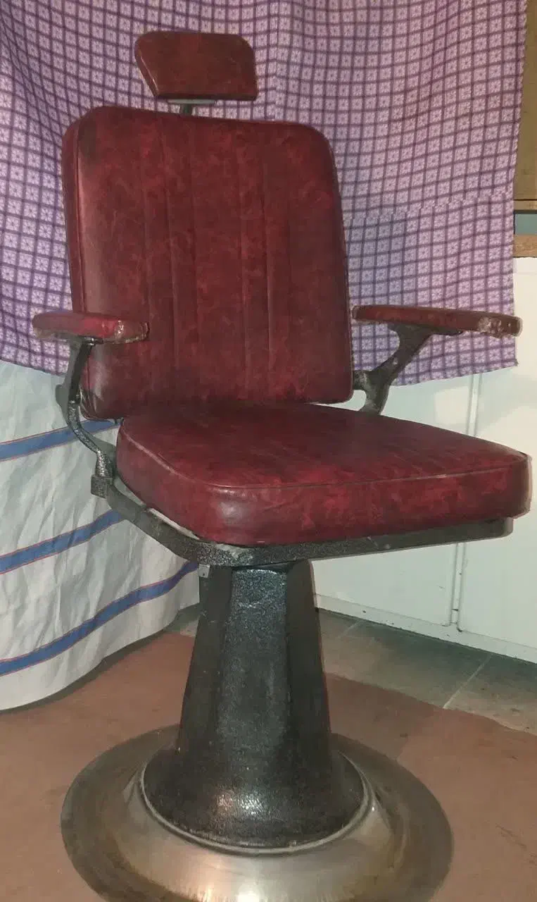 صندلی آرایشگری، درب وردی،کفش اسپرت|حراج|فولادشهر, A2|دیوار