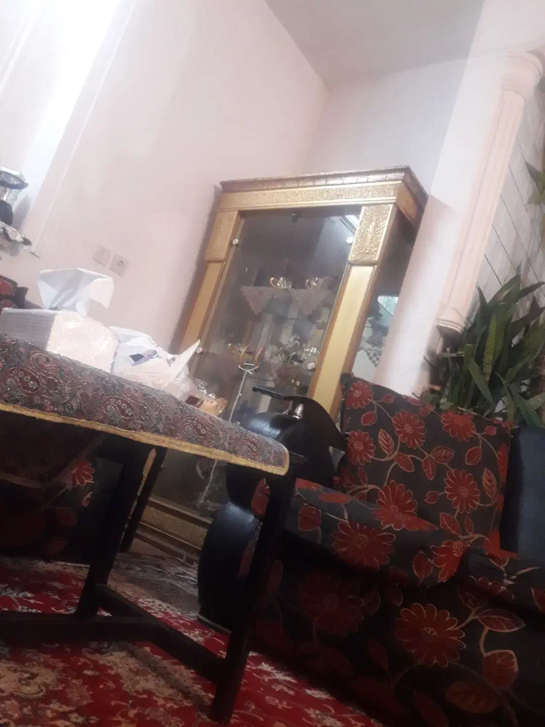 سلام یک عدد بوفه سالم تمیز به فروش میرسد|بوفه، ویترین، کنسول|نهاوند, |دیوار