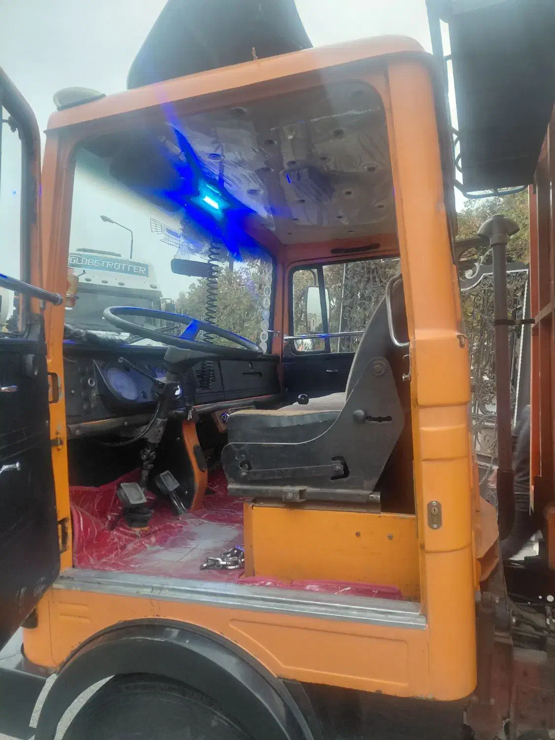 خاور ۸۰۸ بنز  مدل ۸۳|خودرو سنگین|تهران, شهرآرا|دیوار