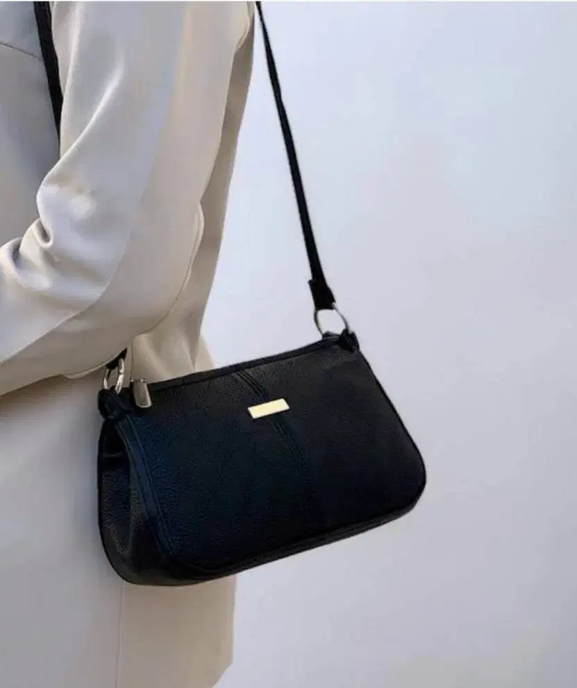 کیف دوشی|کیف، کفش، کمربند|رشت, پاستوریزه|دیوار