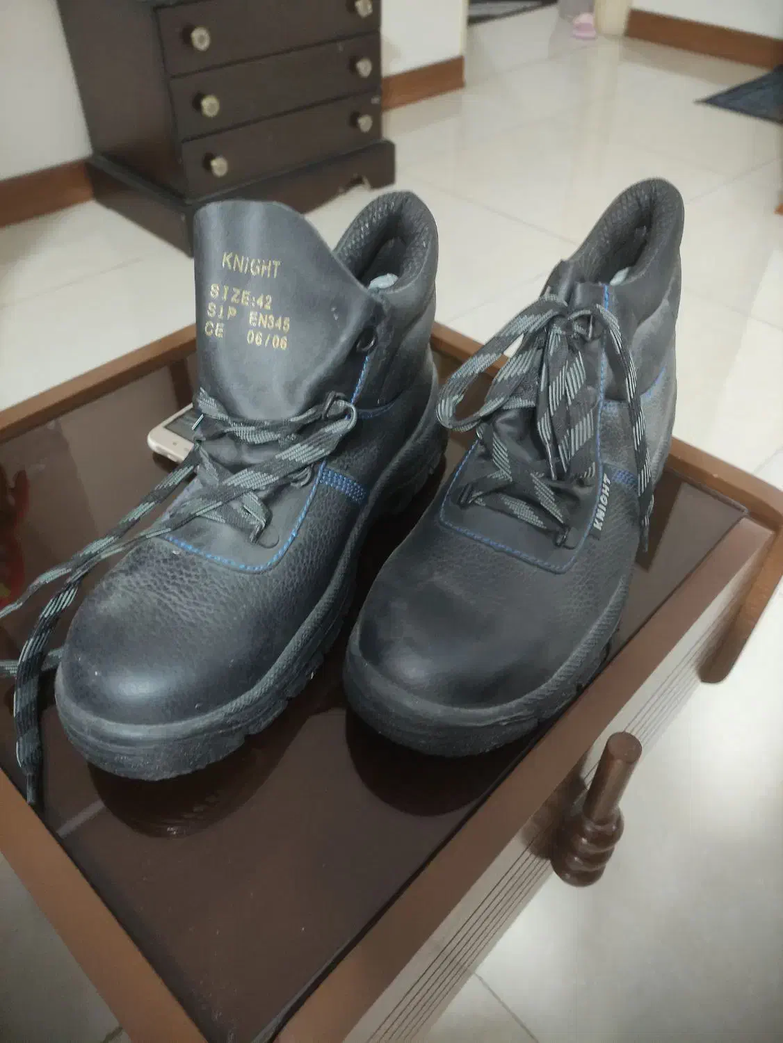 کفش ایمنی سایز ۴۲|کیف، کفش، کمربند|شاهین‌شهر, خانه کارگر|دیوار