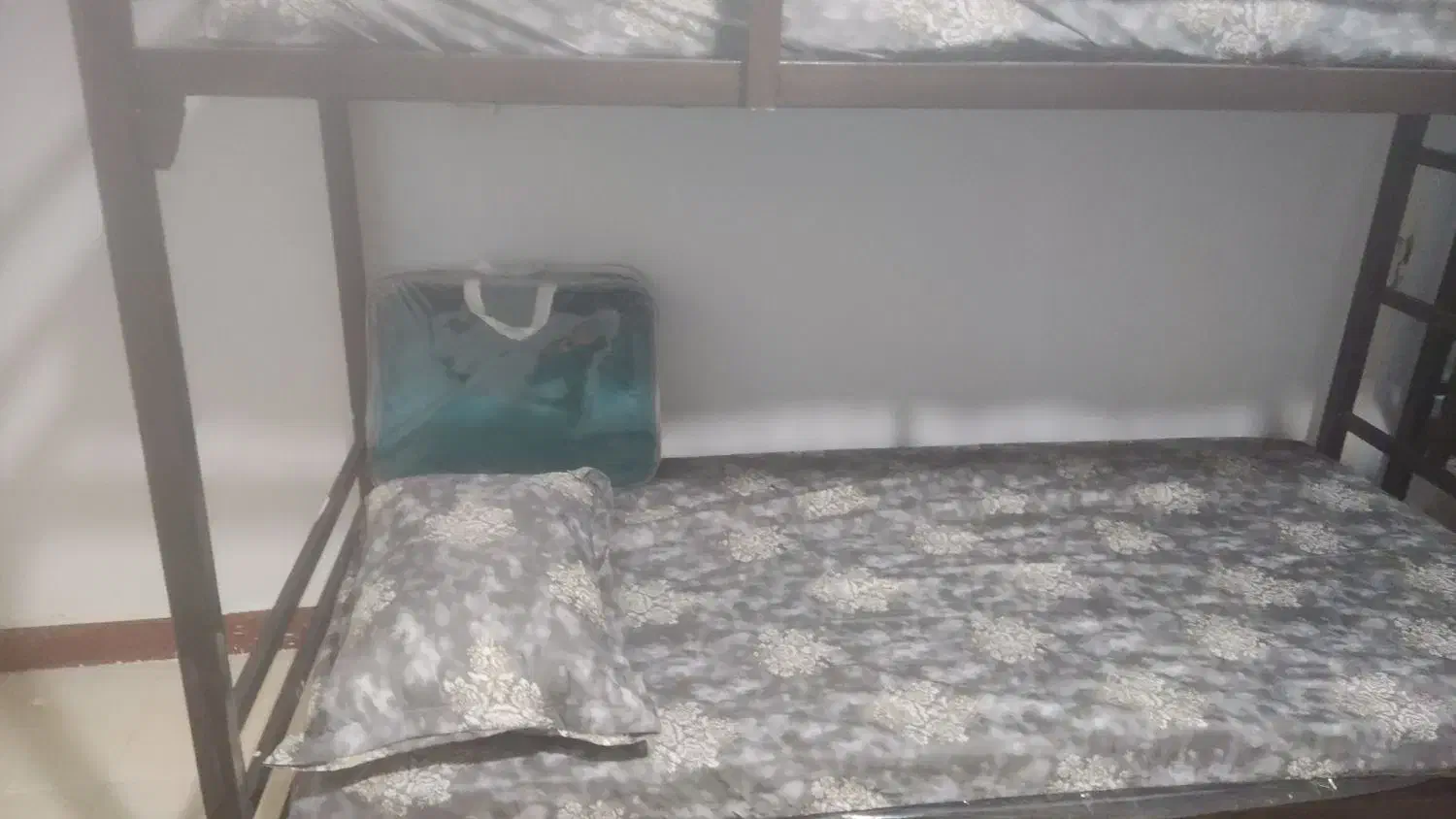 خوابگاه مردانه ویژه افراد عادی و دانشجویان|اجارهٔ کوتاهمدت آپارتمان و سوئیت|کرج, باغستان|دیوار