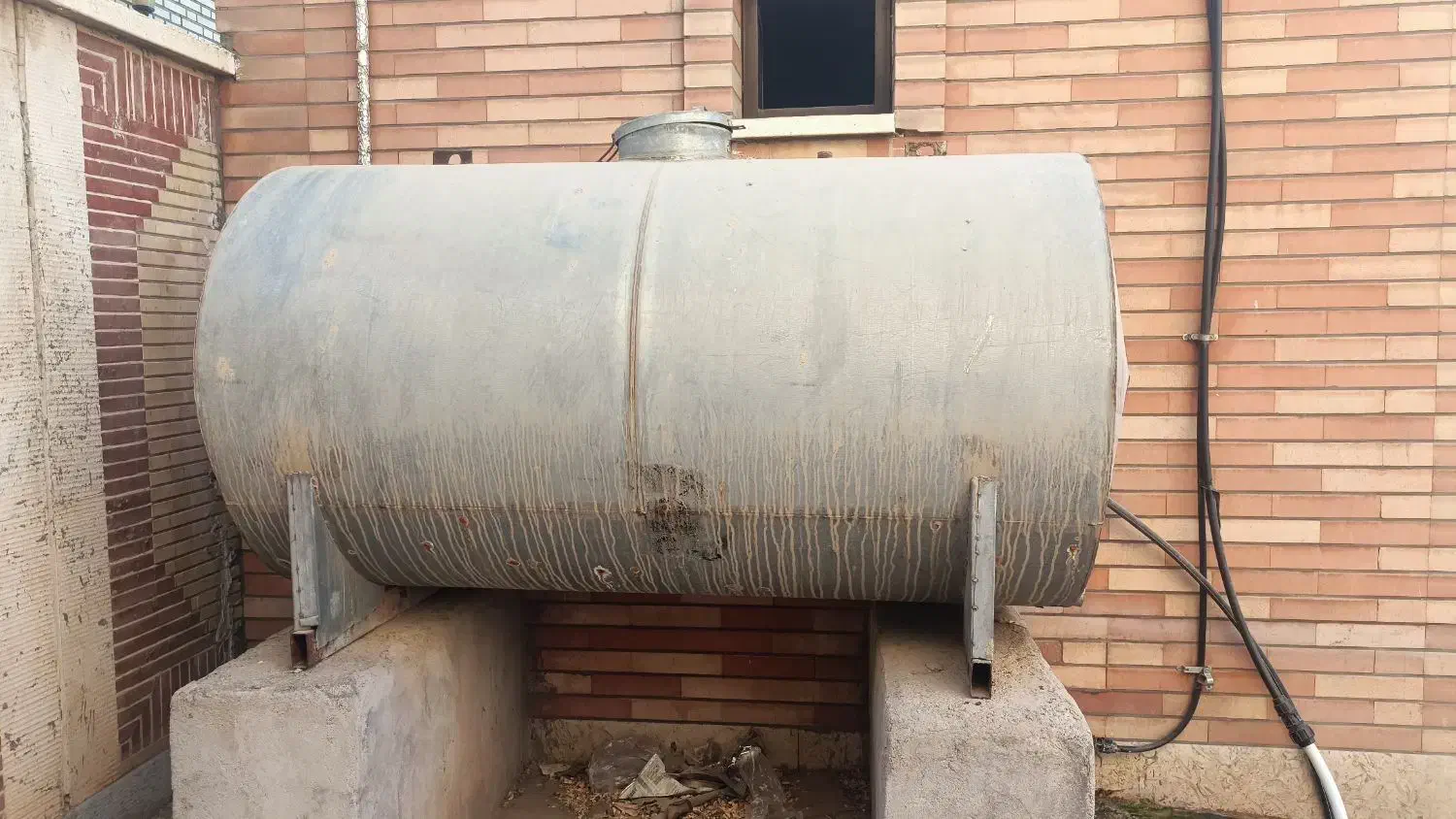 مخزن آب ۳۰۰۰ لیتری|مصالح و تجهیزات ساختمان|اندیمشک, |دیوار