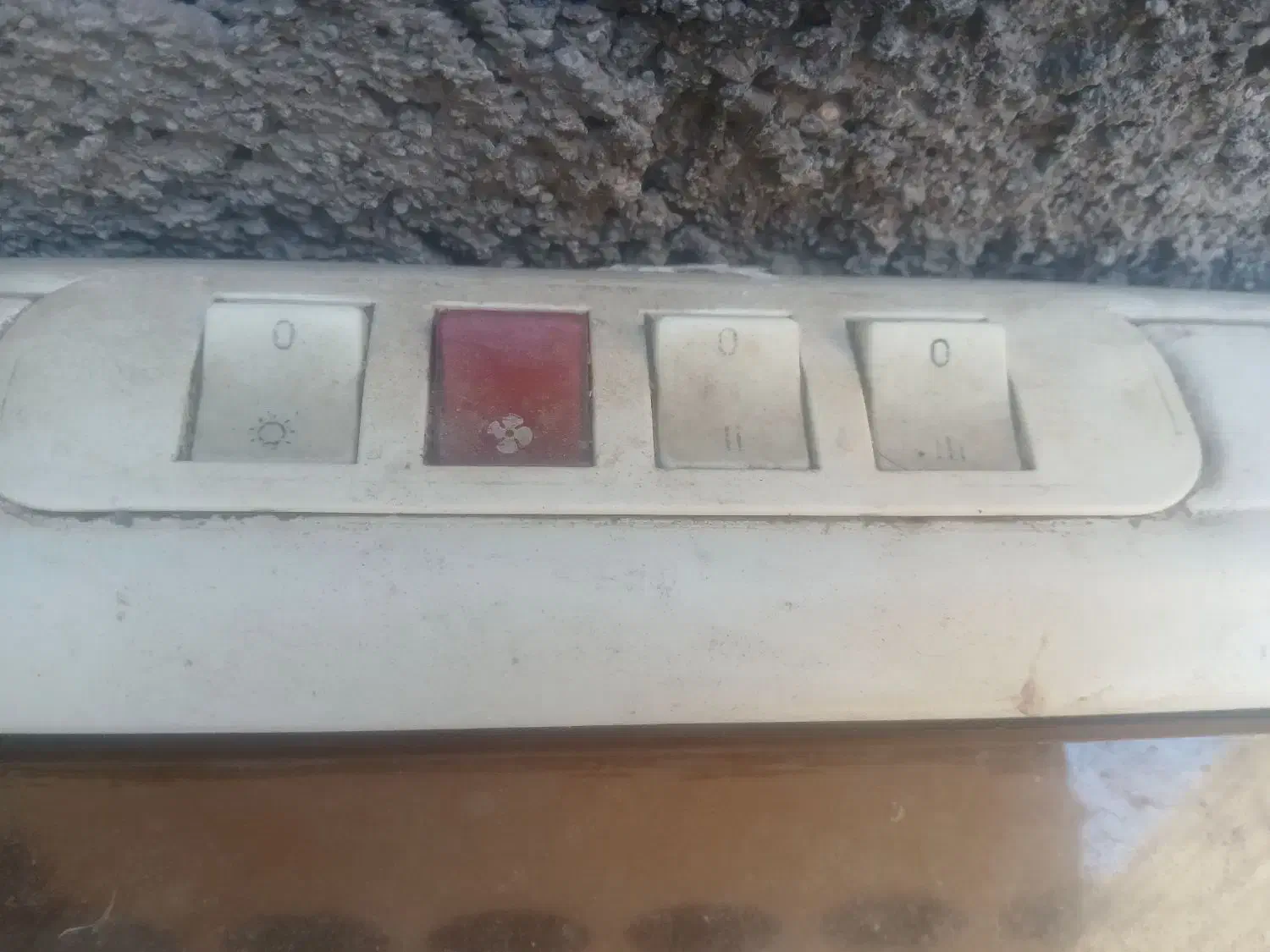 هوددوموتور|هود|تربت جام, حافظ|دیوار