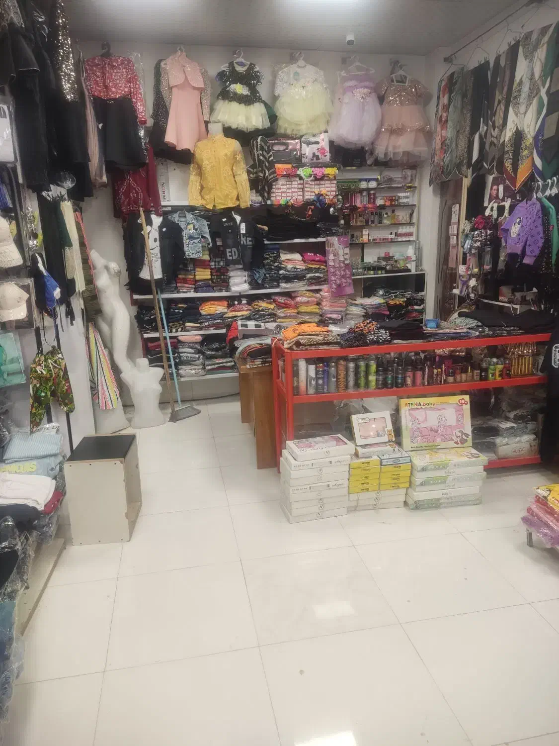 لباس مجلسی زنانه وبچه کانه و مردانه|لباس|اردبیل, |دیوار