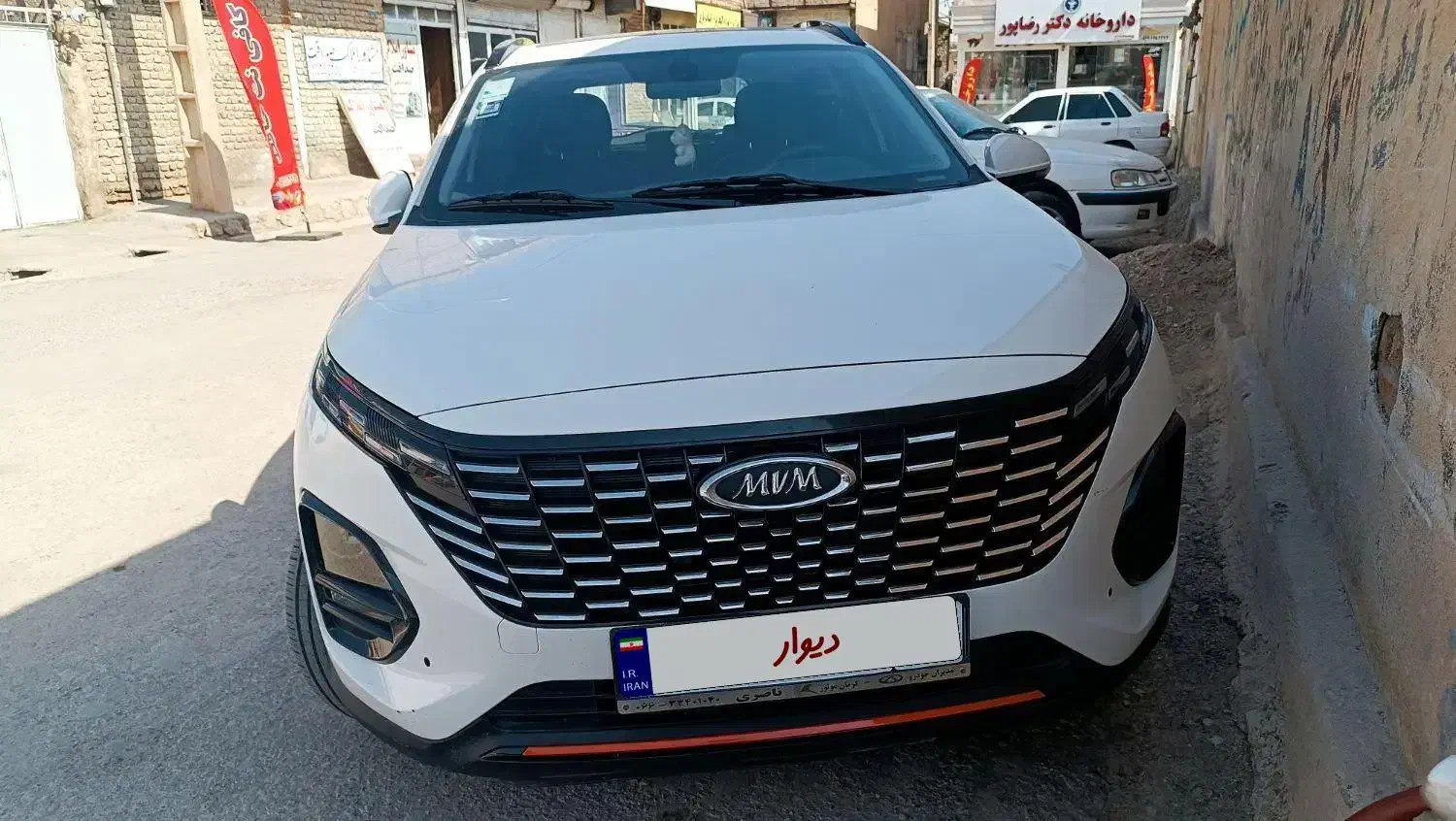 x33کراس دنده مدل1402 کم کارکرد|خودرو سواری و وانت|خرمآباد, |دیوار