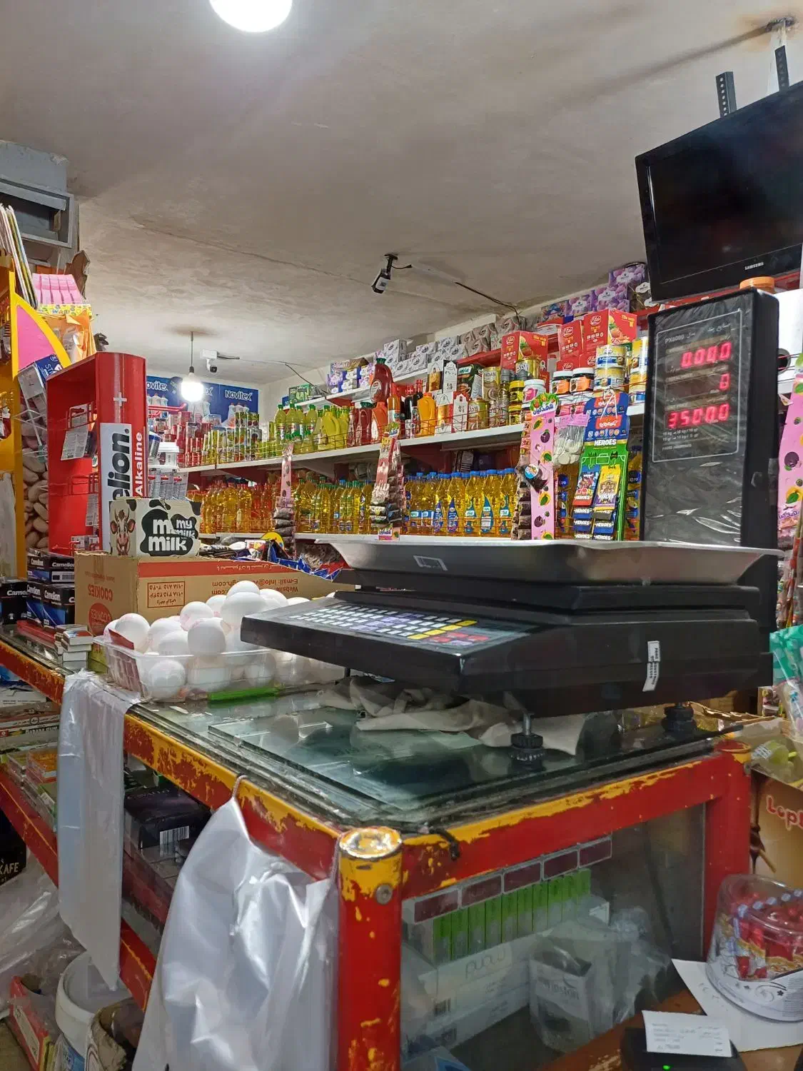 کارگر ساده برای چیدمان مغازه خانم باشد|استخدام خدمات فروشگاه و رستوران|صحنه, |دیوار