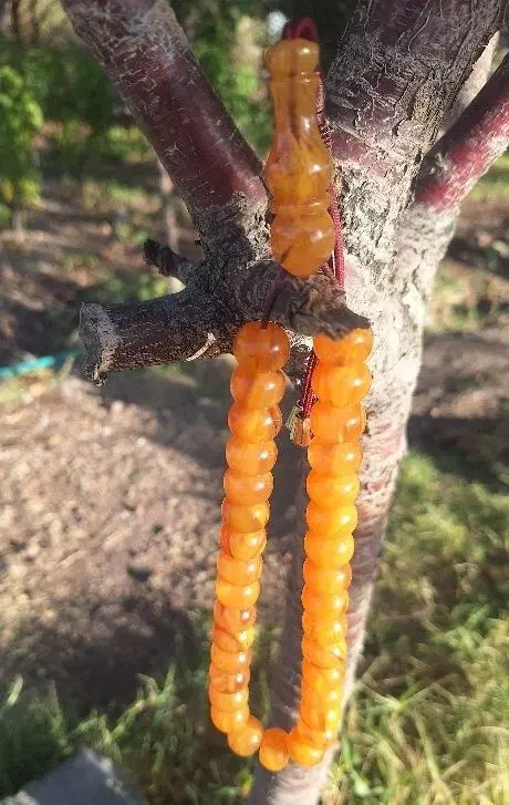 تسبیح کهربا عسلی|جواهرات|رباطکریم, رباطکریم|دیوار