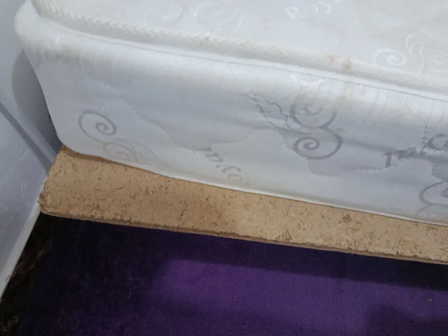 تخت خواب یک نفره|تشک تختخواب|باوی, |دیوار