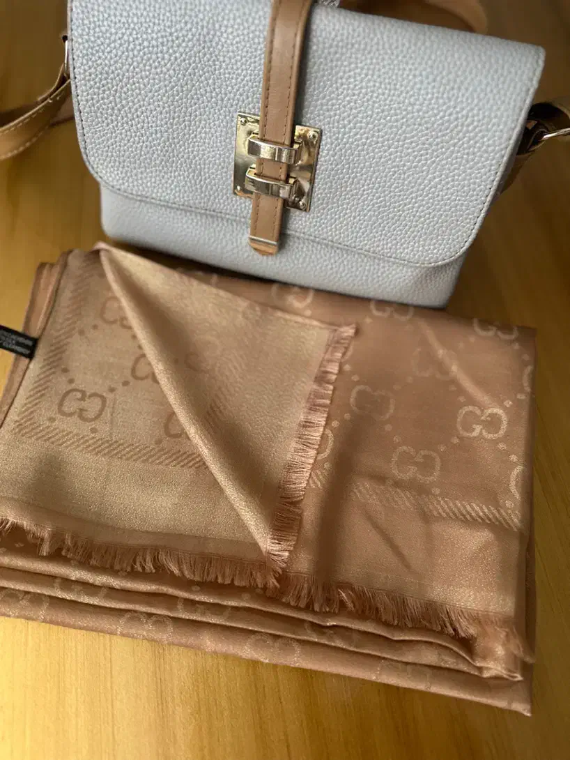 سه عدد کیف و کفش روفرشی(شال دورویه)|کیف، کفش، کمربند|تبریز, |دیوار