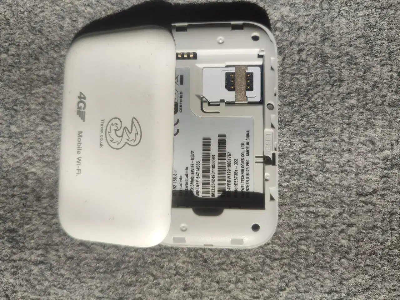 مودم جیبی هواوی سیم کارت خور 4g قوی|مودم و تجهیزات شبکه|شیراز, هفت تنان|دیوار