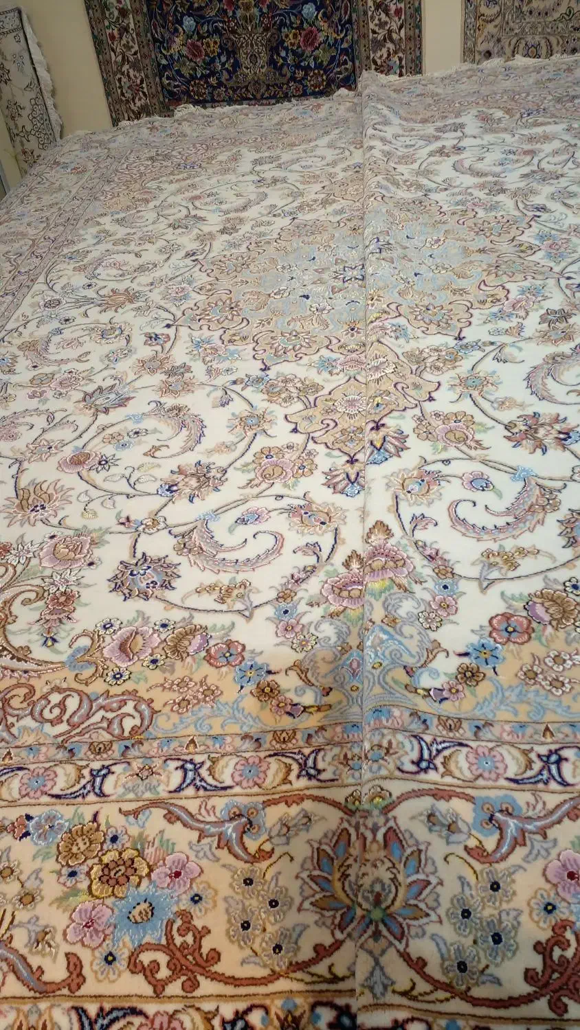 جفت ۹متری نقشه اصفهان گل ابریشم عالی|فرش|اصفهان, نقش جهان|دیوار