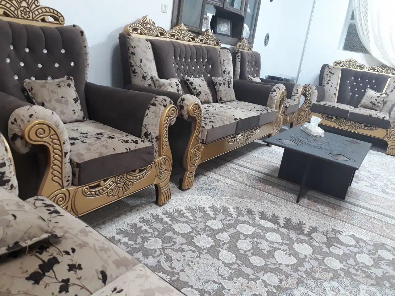 مبل سلطنتی ۹ نفره|مبلمان خانگی و میز عسلی|بجستان, |دیوار