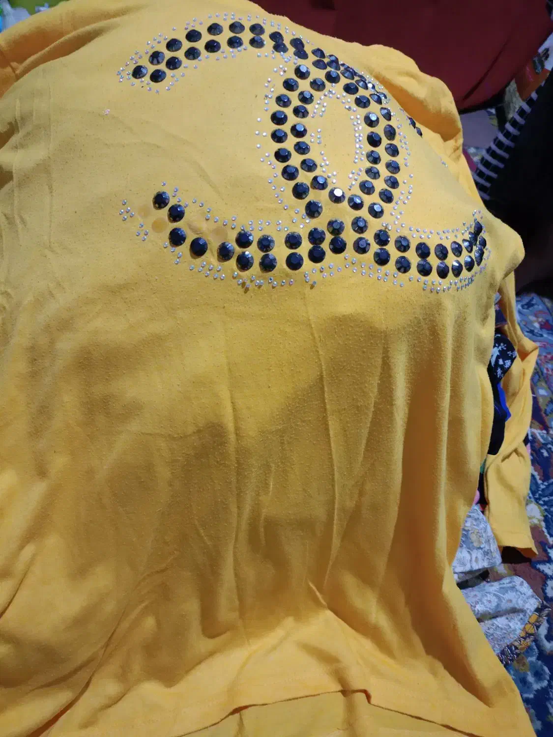 لباس دسته دوم در حد نو|لباس|تربت جام, میان جام|دیوار