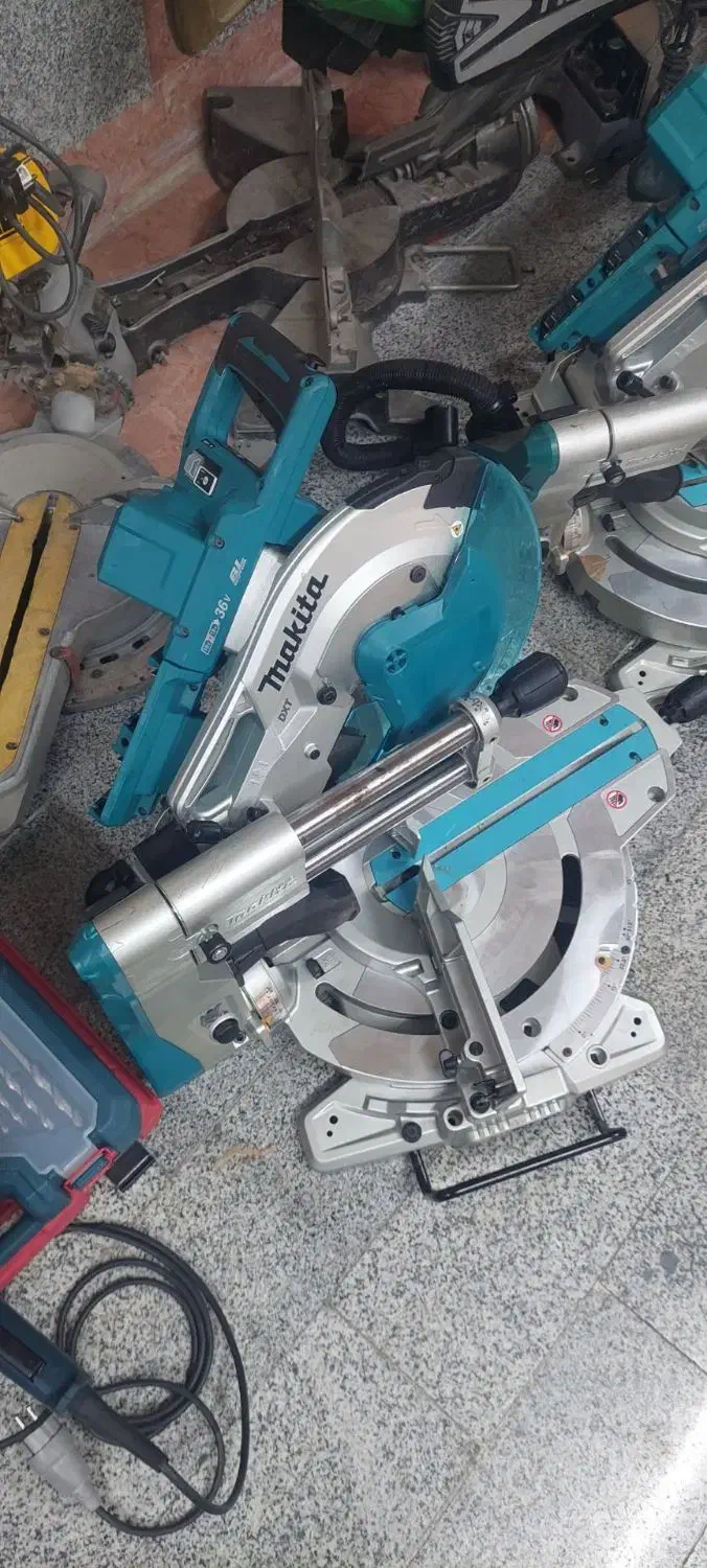 فارسی بر ماکیتا شارژی تیغه۲۵ در حد نو فارسی دو طرف|ابزارآلات|تهران, آرژانتین|دیوار