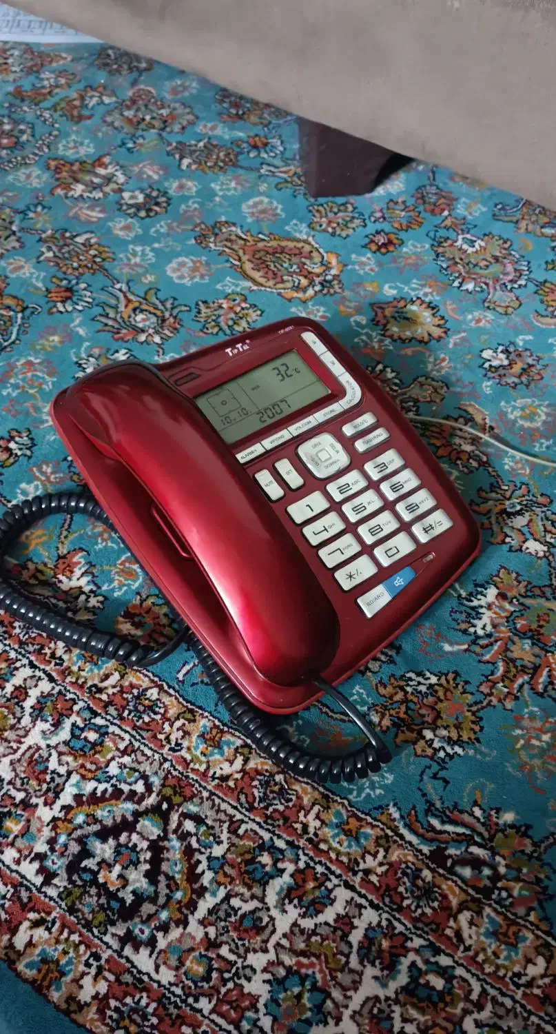 تلفن رومیزی قرمز|تلفن رومیزی|قم, پردیسان|دیوار
