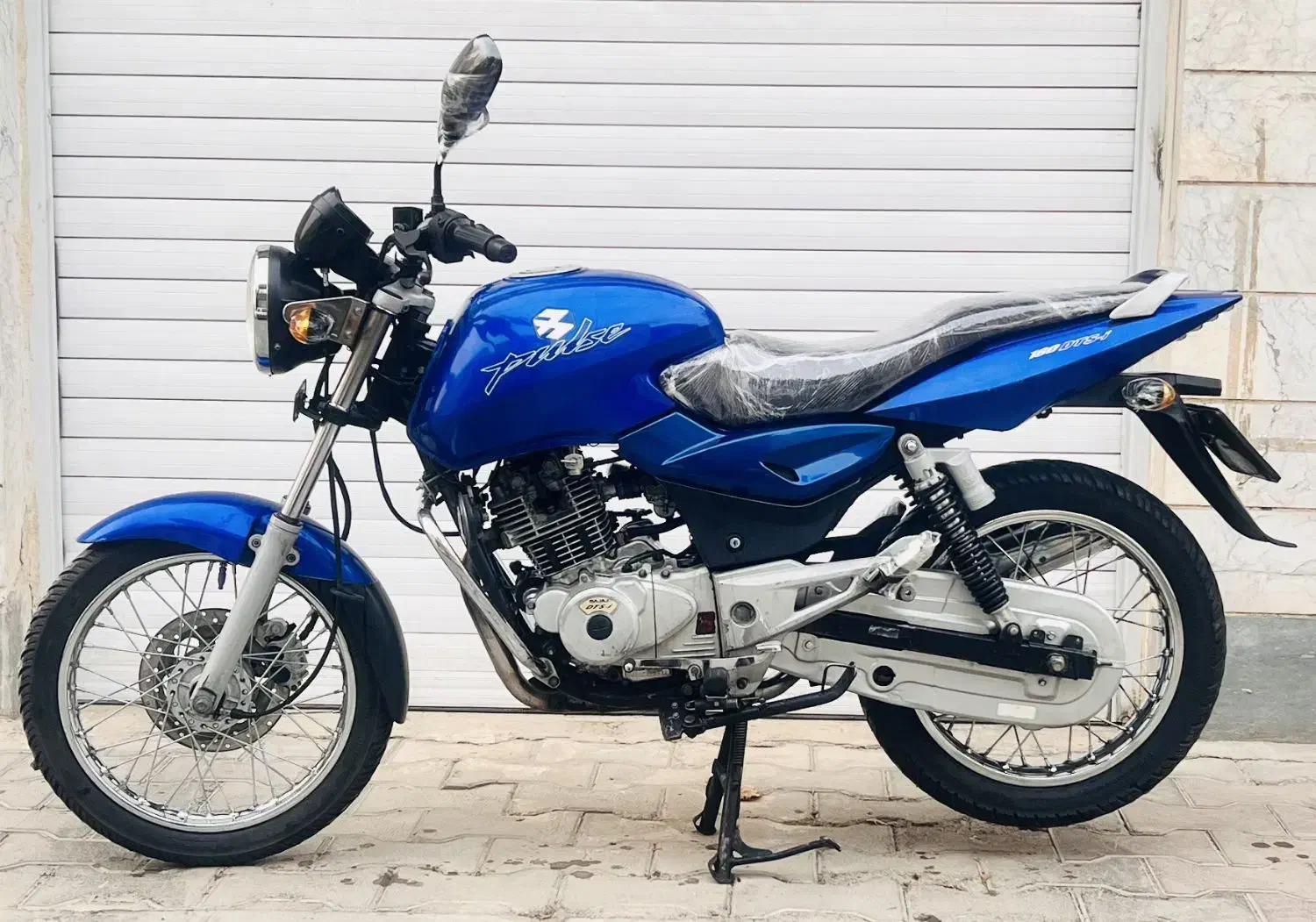 موتور پالس 180پره ای|موتورسیکلت|اندیشه, اندیشه فاز ۴|دیوار