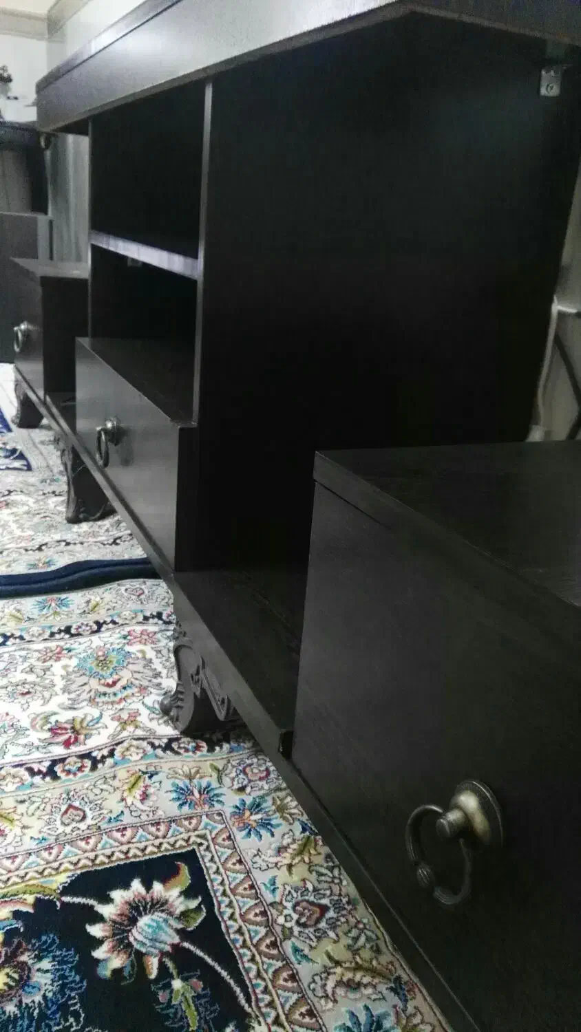 2 عدد میز تلویزیون تمیز|میز تلویزیون|بروجرد, |دیوار