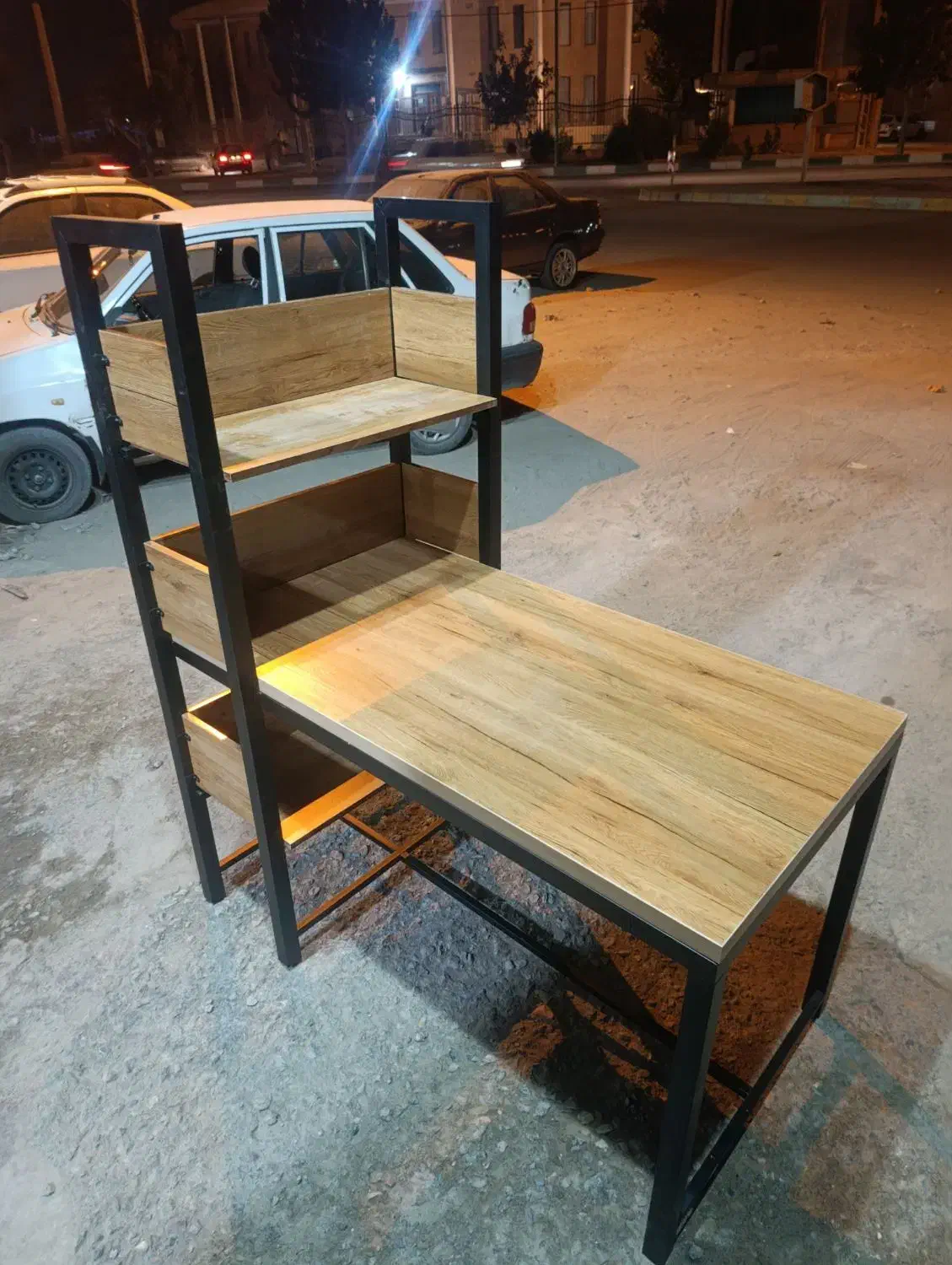 تولید‌میزوپایه‌میزفلزی تحریر،کنفرانس،تاشوومیزکار|میز تحریر و کامپیوتر|خمینی‌شهر, |دیوار