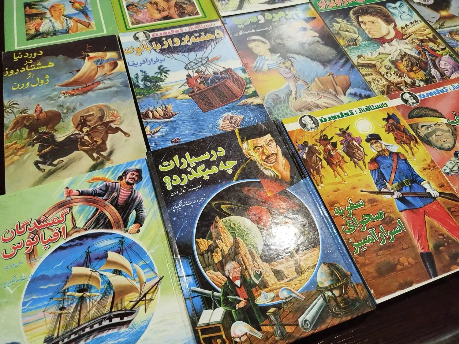 کتاب رمان نو قدیمی|کتاب و مجله تاریخی|تبریز, |دیوار