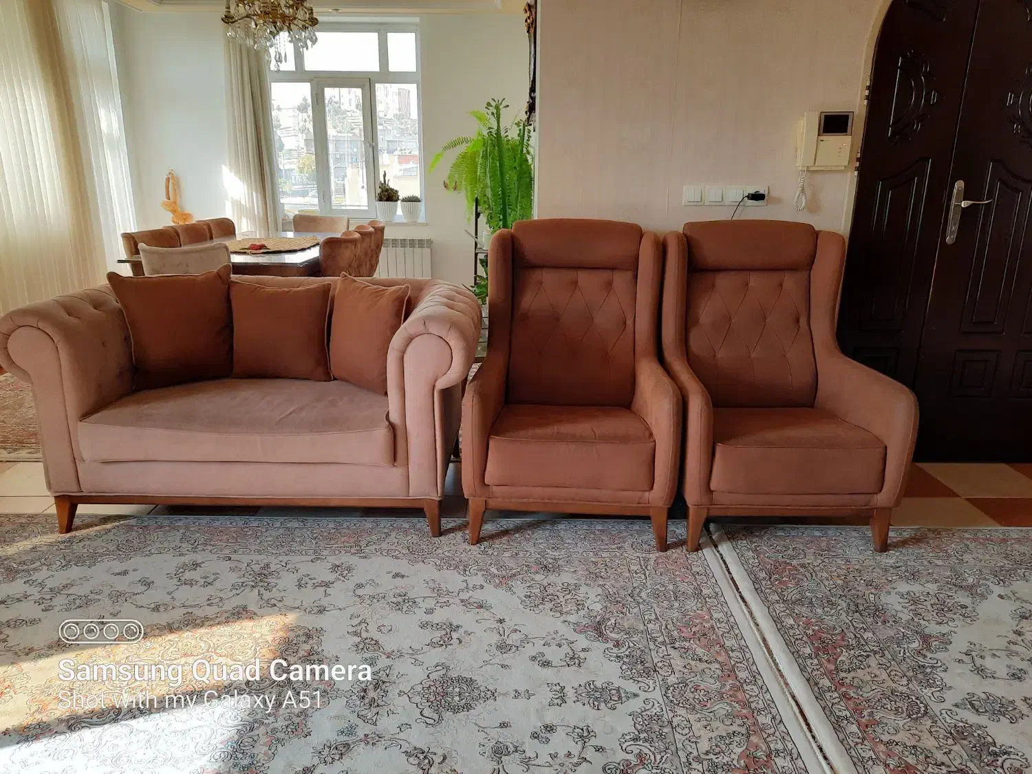 مبل ۷ نفره چستر|مبلمان خانگی و میز عسلی|سنندج, |دیوار