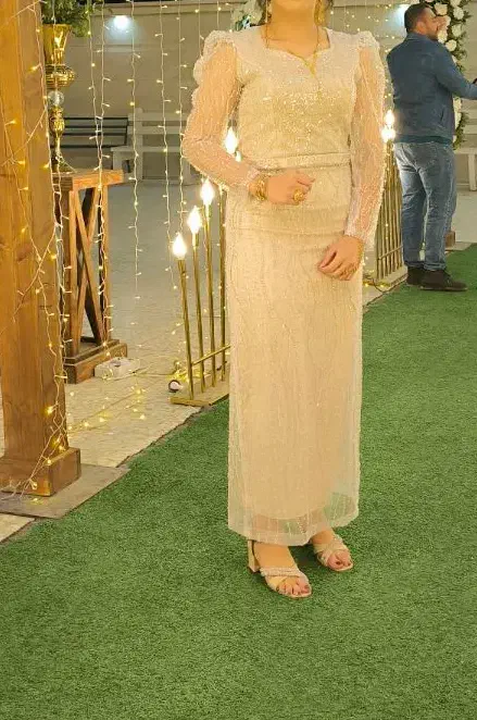 لباس مجلسی|لباس|آبپخش, |دیوار