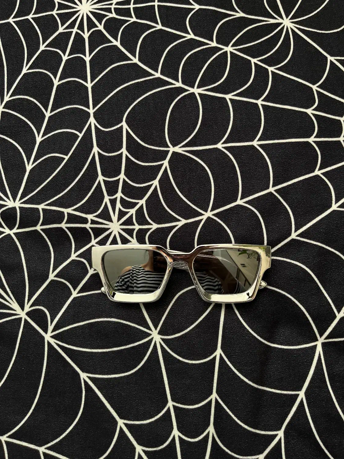 عینک آفتابی سیلور|زیورآلات و اکسسوری|هشتگرد, شهرک گلها|دیوار