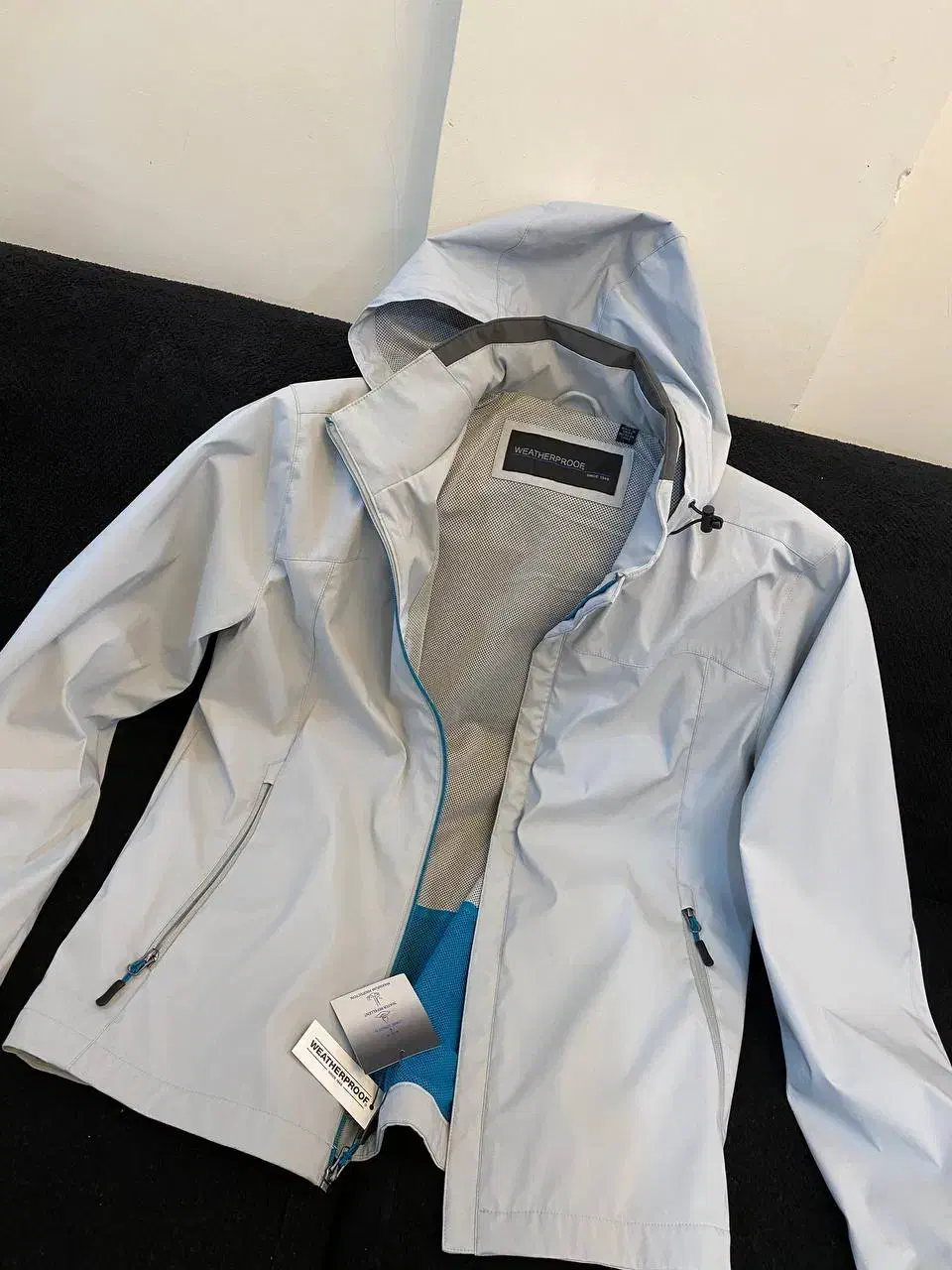 بارونی اسپرت|لباس|تهران, تسلیحات|دیوار