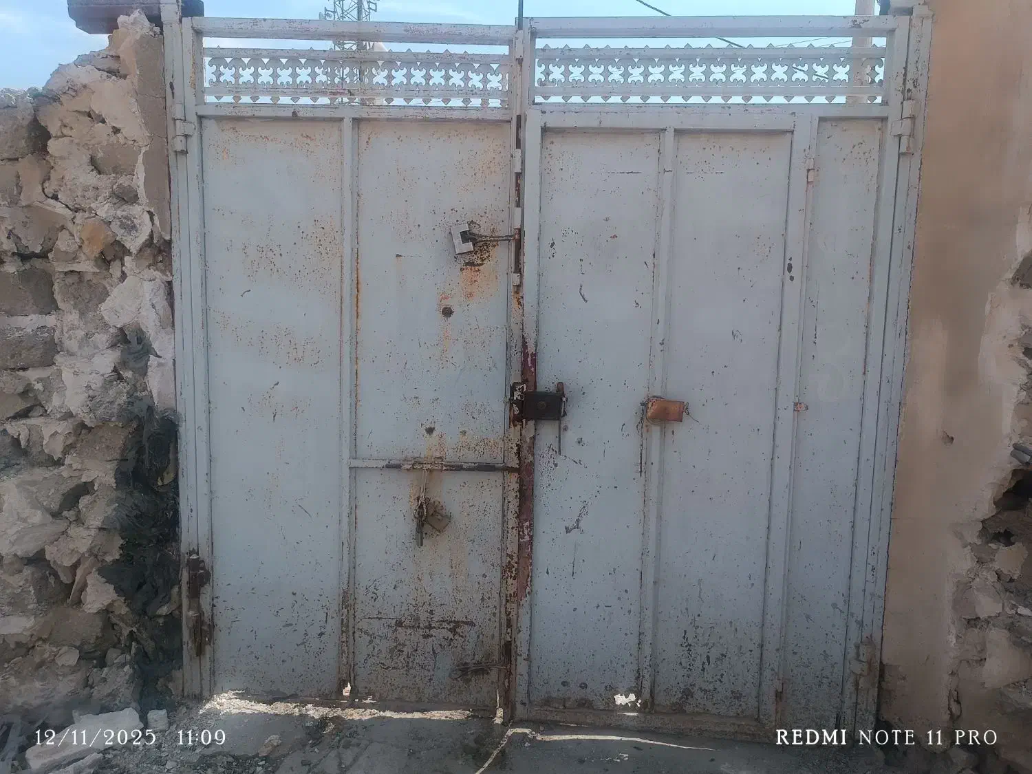 درب حیاط|مصالح و تجهیزات ساختمان|خمیر, |دیوار