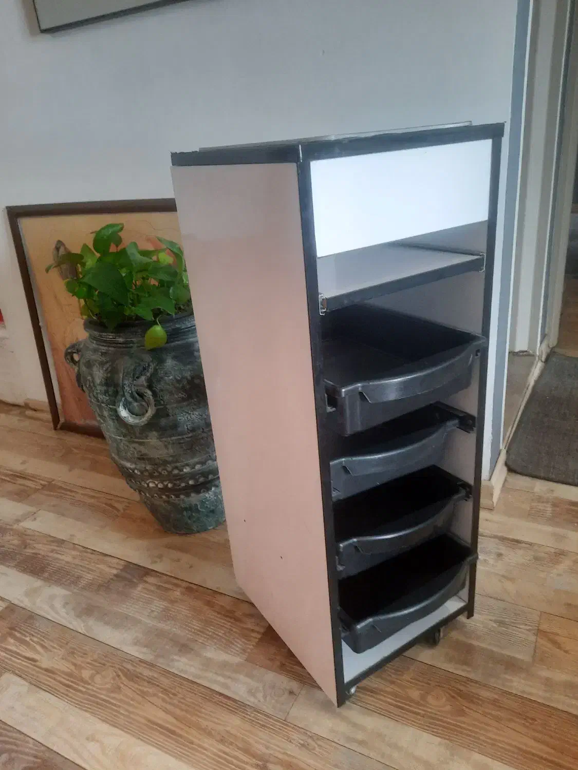 ترولی آرایشگاهی|آرایشگاه و سالن‌های زیبایی|تهران, شهرک نفت|دیوار