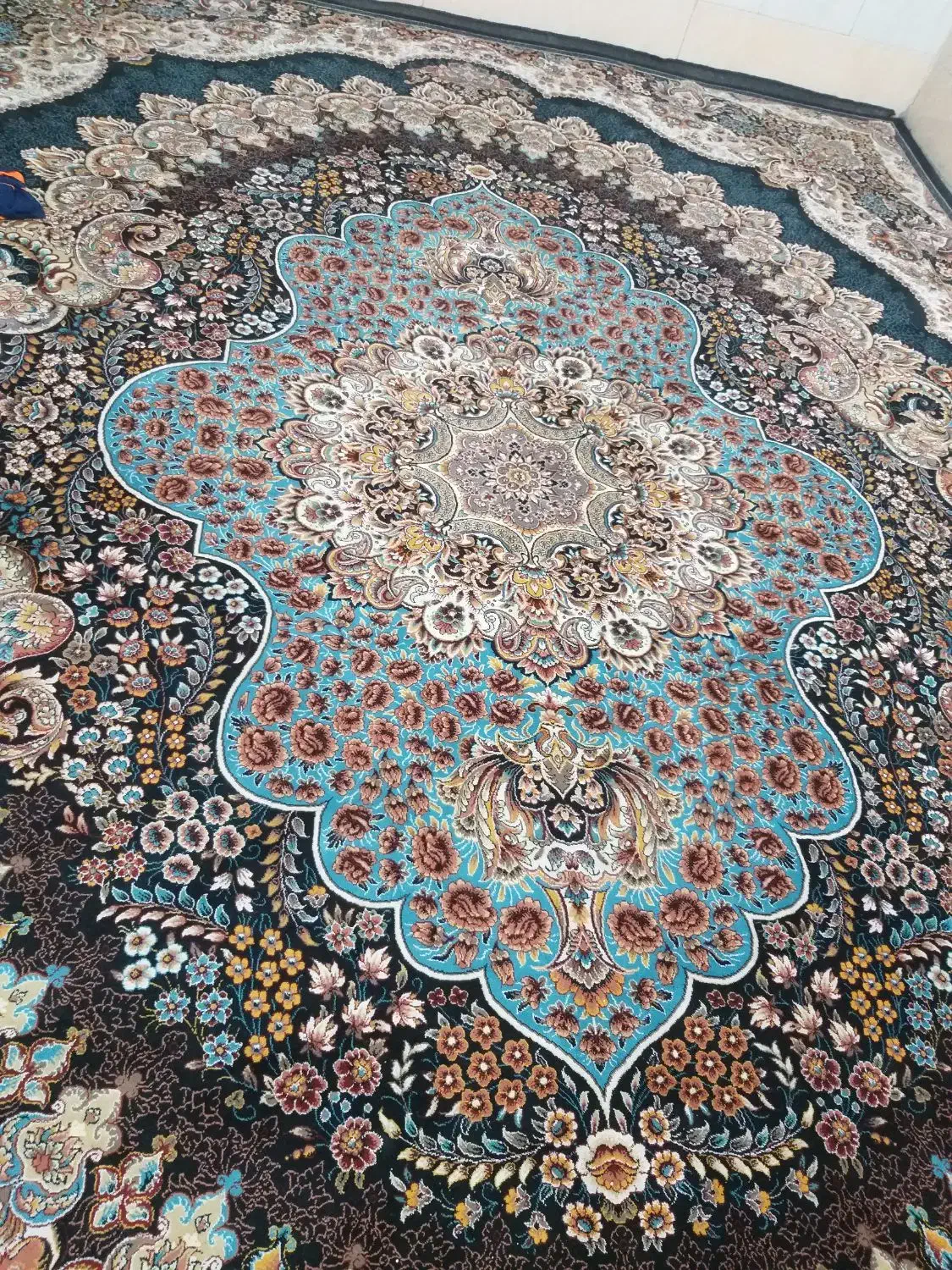 قالی ۱۲متری  ۱۲میلیون|فرش|قم, ولیعصر|دیوار