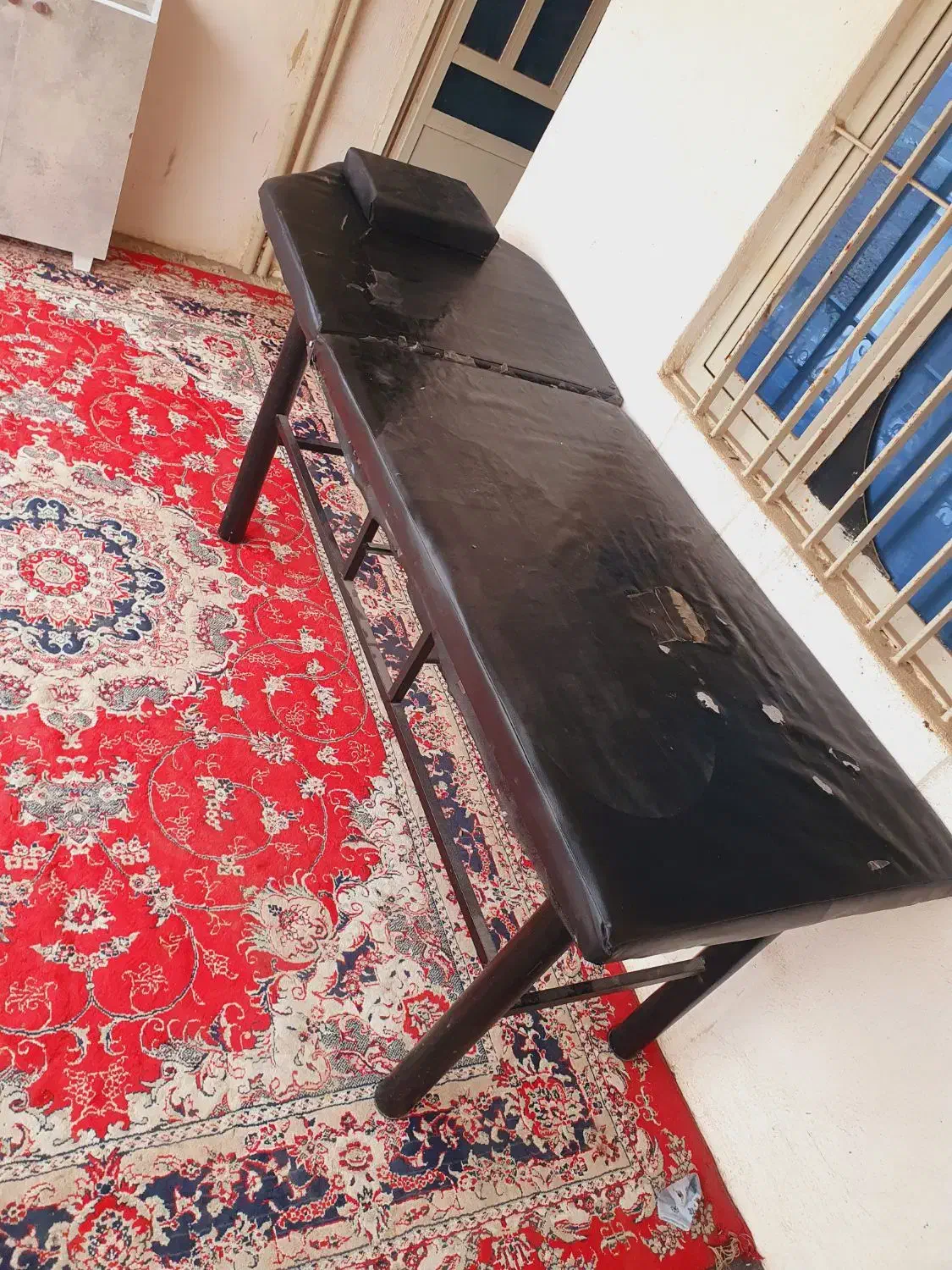 تخت سالن|آرایشگاه و سالنهای زیبایی|علیآباد کتول, |دیوار