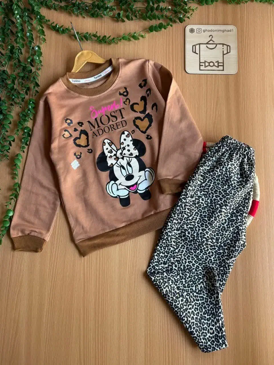 بچگانه|کفش و لباس بچه|قمصر, |دیوار