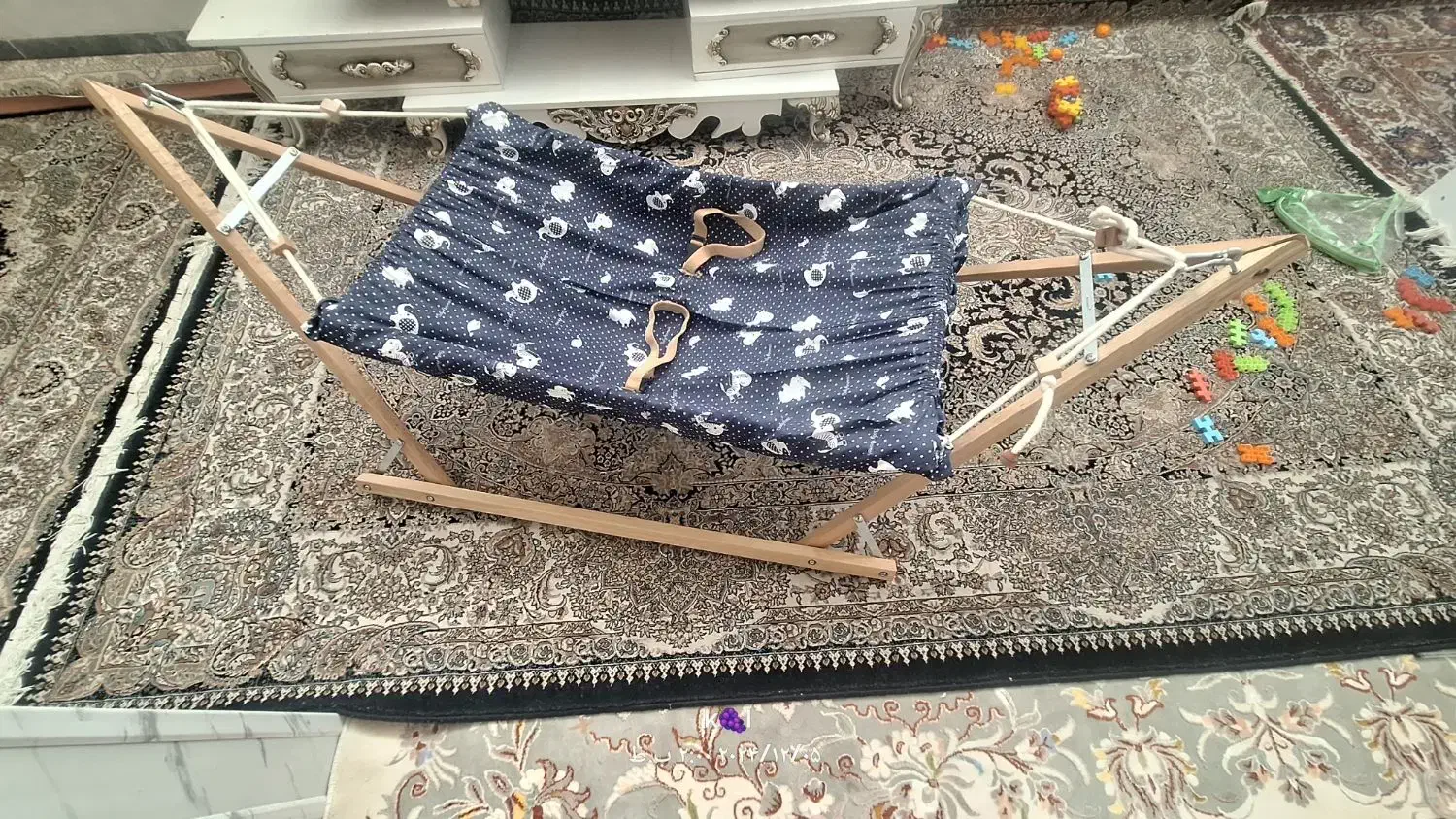 گهواره ننو در حد نو|اسباب و اثاث بچه|آران و بیدگل, |دیوار