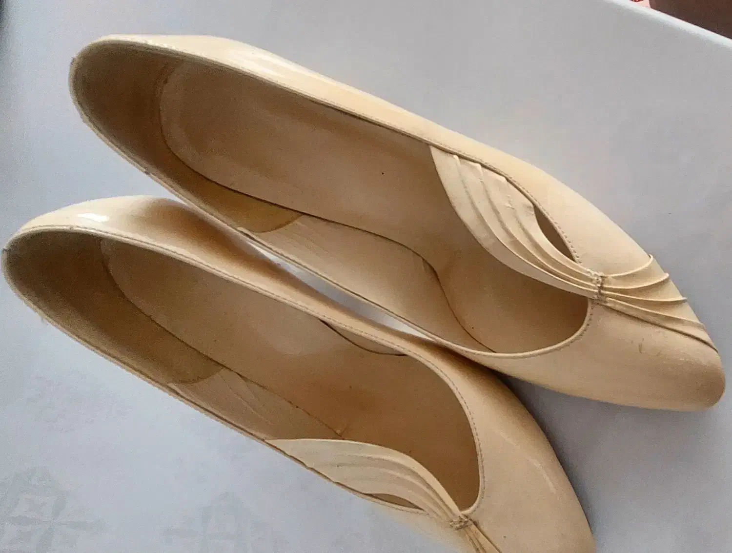 کفش مجلسی|کیف، کفش، کمربند|بروجرد, |دیوار