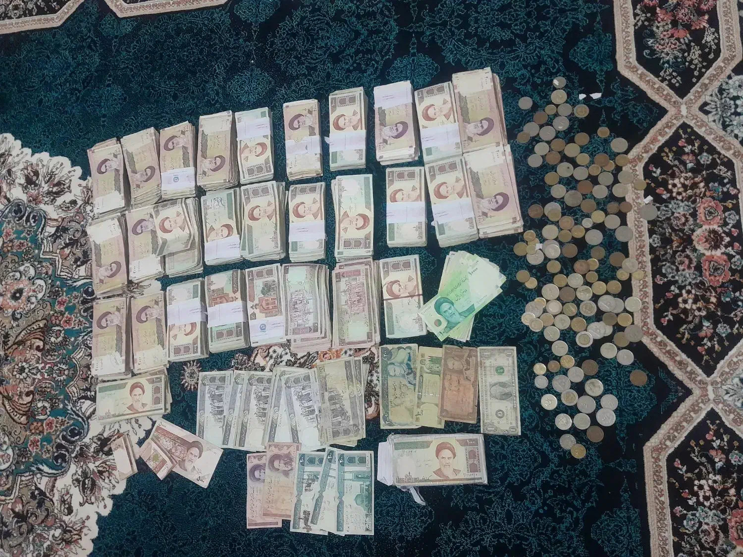 اسکناس قدیمی|کلکسیون سکه، تمبر، اسکناس|بروجرد, |دیوار