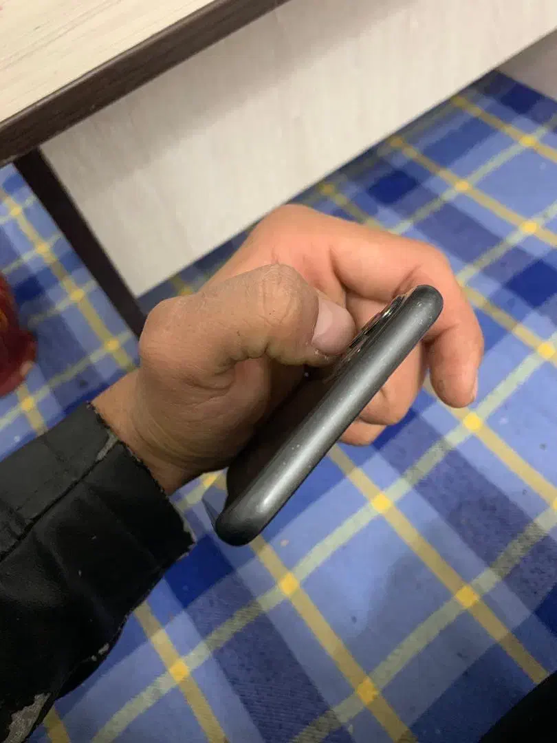 ایفون ۱۱ نرمال|موبایل|زاهدان, |دیوار