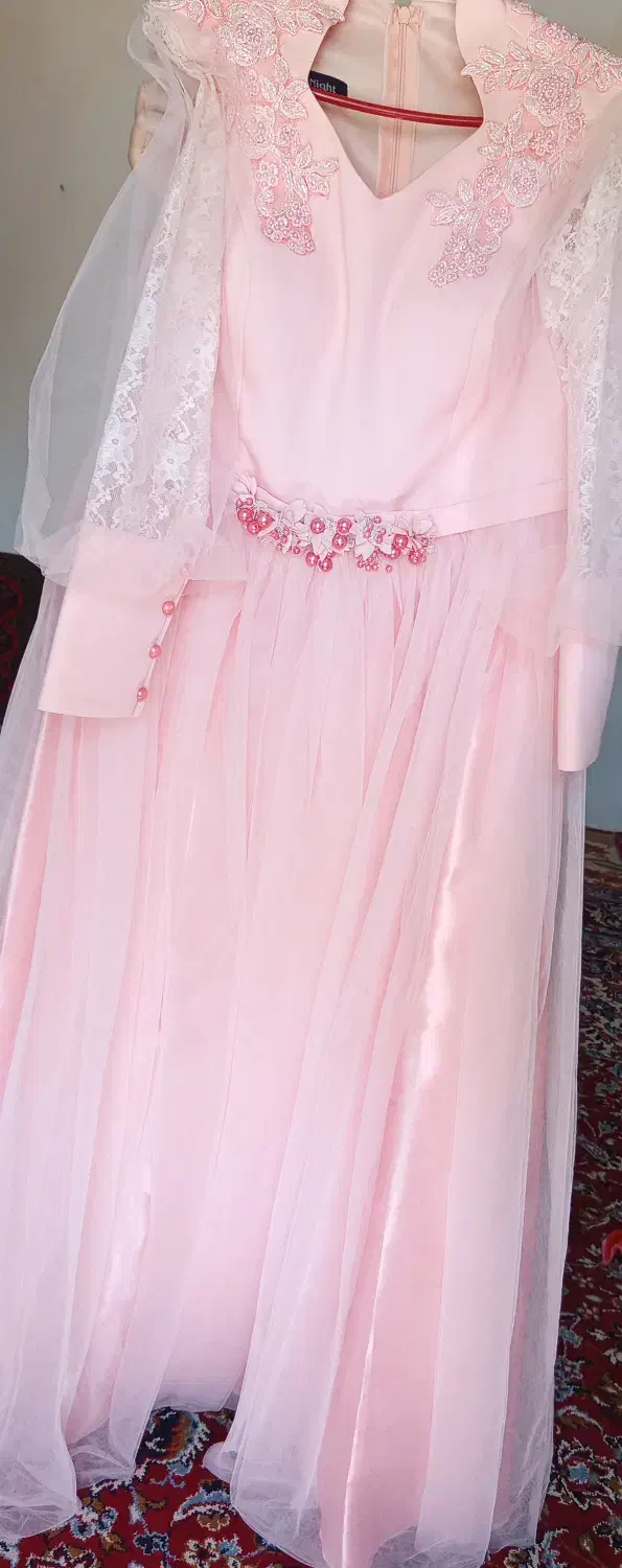 لباس مجلسی|لباس|قیدار, |دیوار