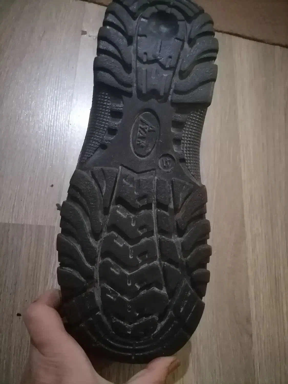 کفش ایمنی|کیف، کفش، کمربند|گنبد کاووس, |دیوار