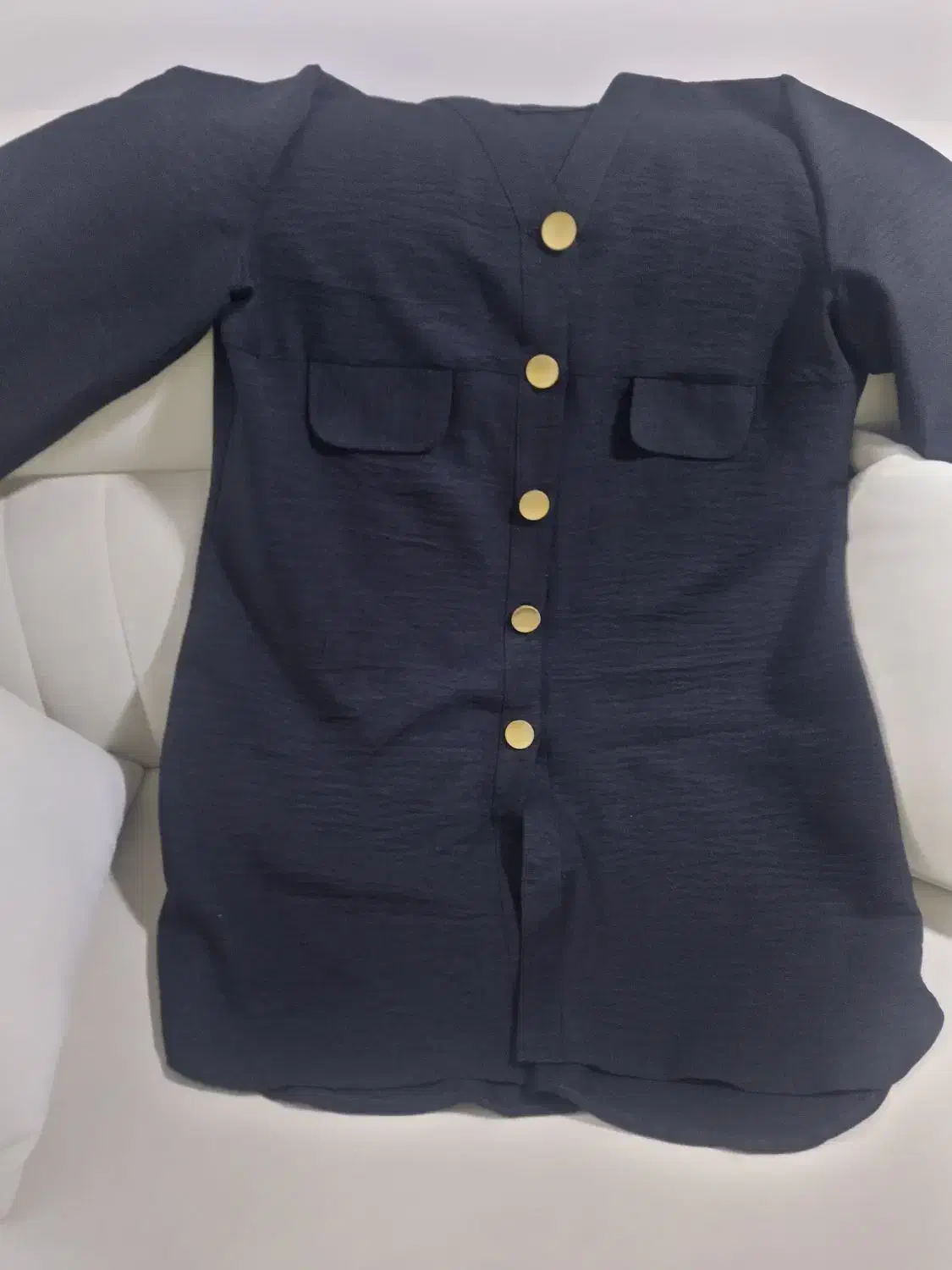 کت مشکی نونو|لباس|سبزوار, قصبه غربی|دیوار