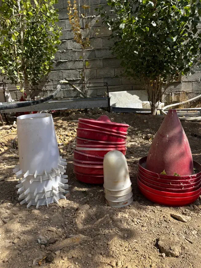 دان خوری و آبخوری مرغ و بوقلمون|لوازم جانبی حیوانات|رزن, |دیوار