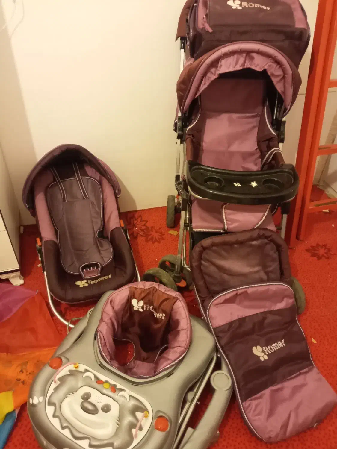 سرویس کامل ۵ تکه|کالسکه و لوازم جانبی|گلبهار, شهر جدید گلبهار|دیوار